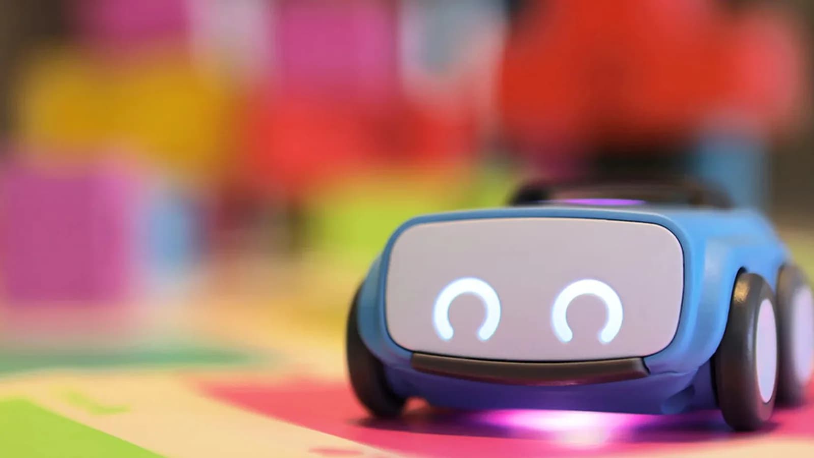 Atelier pour les 4-5 ans | En route avec le robot Sphero Indi!