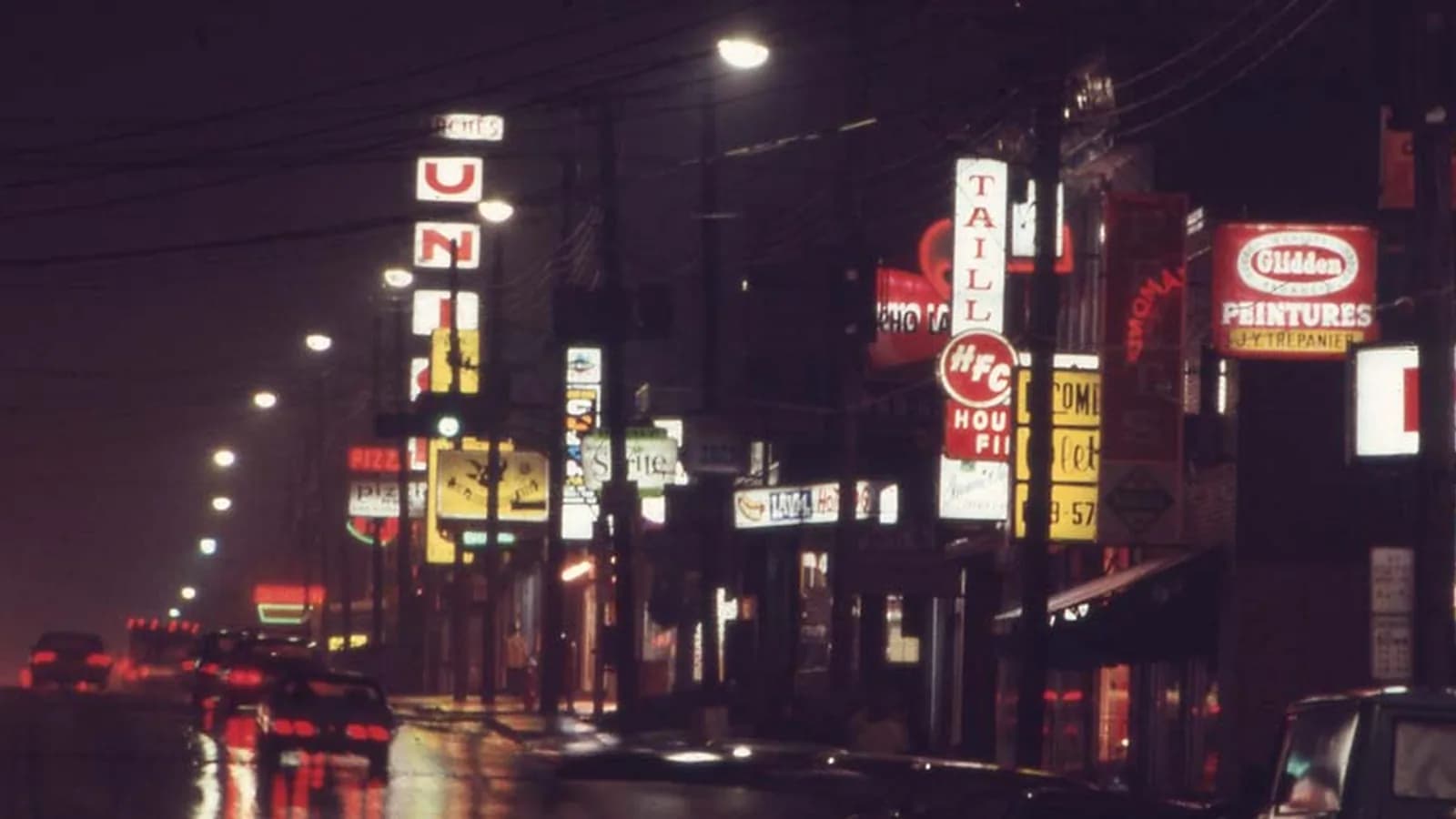 Causerie : les enseignes lumineuses dans le paysage moderne de banlieue, quelle histoire, quel avenir, quel réemploi?